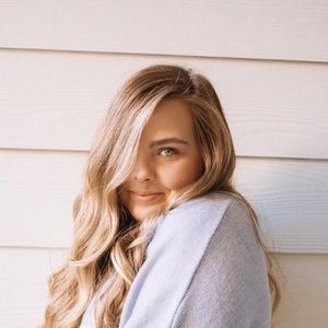 Meet your Posher, Caroline